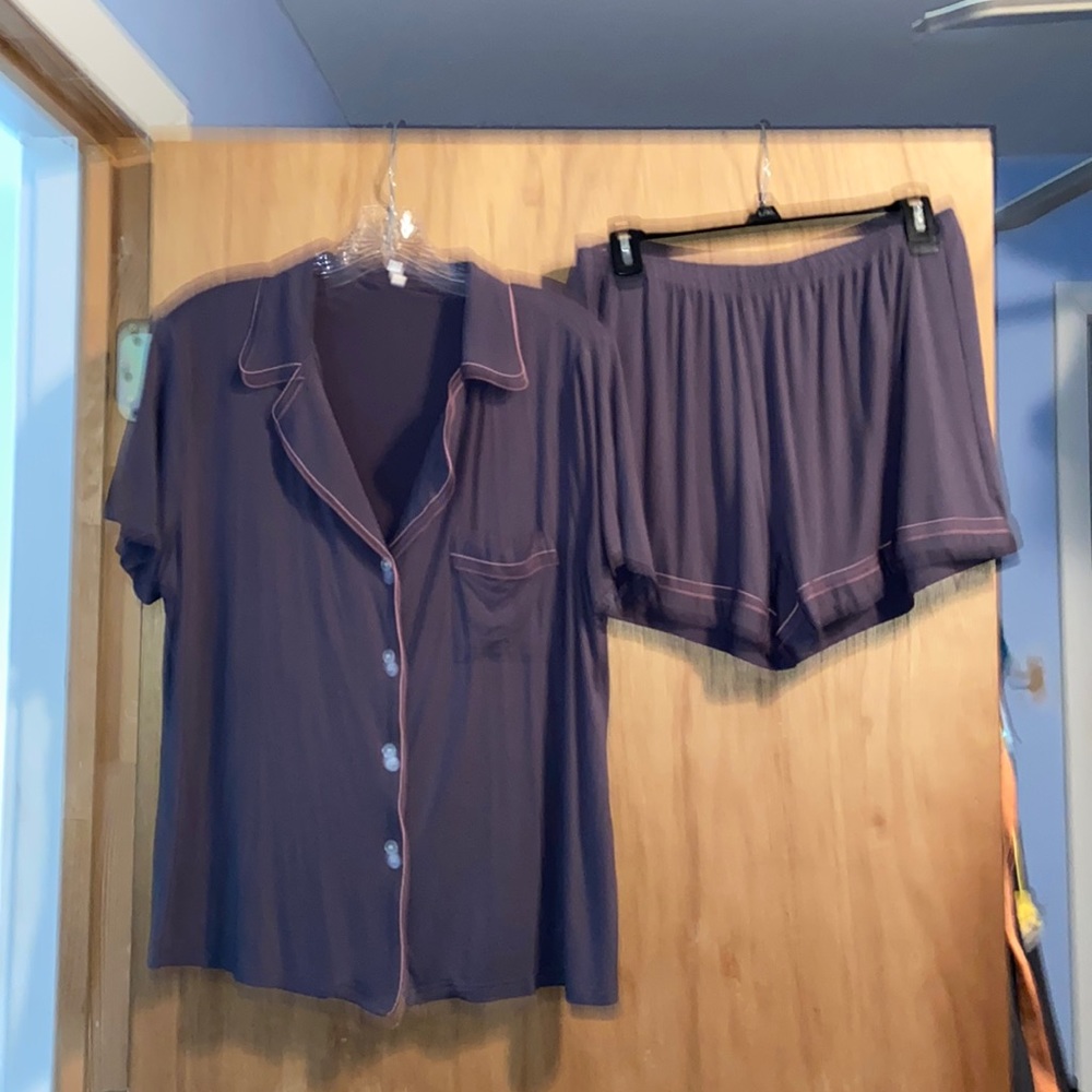 NWOT/ Very comfy 2 piece set.